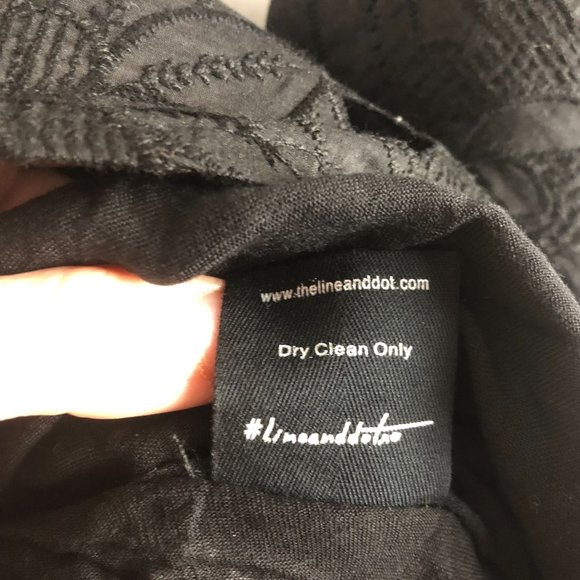 Line + Dot NWT Women's Small Black Floral Lace One Shoulder Asymmetrical Top - Picture 8 of 8